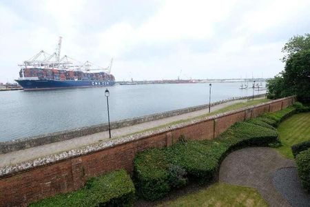 Portside Close, Southampton, SO40 - Photo 4