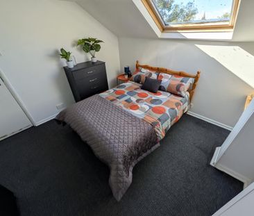 1 bedroom in a house share to rent - Photo 5