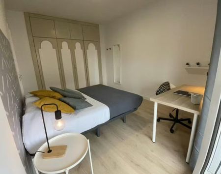 Passeig de Manuel Girona, Barcelona, Catalonia 08034 - Foto 3