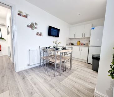 1 bedroom semi detached to rent Victor Avenue, Bury, Greater Manche... - Photo 3