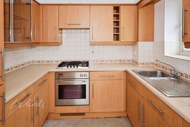 2 bedroom flat to rent - Photo 1