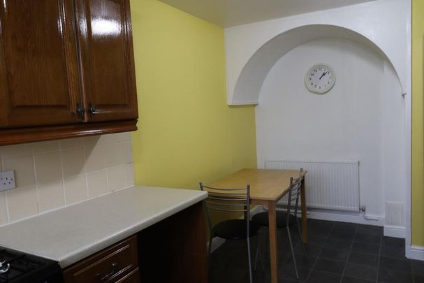 3 bedroom terraced house to rent - Photo 1