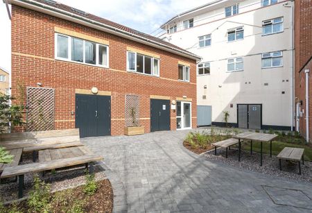 Studio to rent - Photo 5