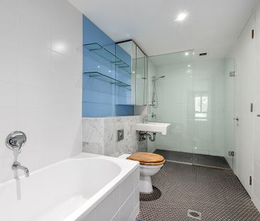 Spacious one bedroom apartment - Photo 2