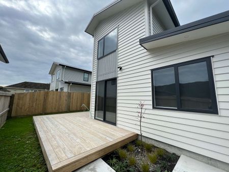 Brand New, 4 bedroom Wainuiomata - Photo 3