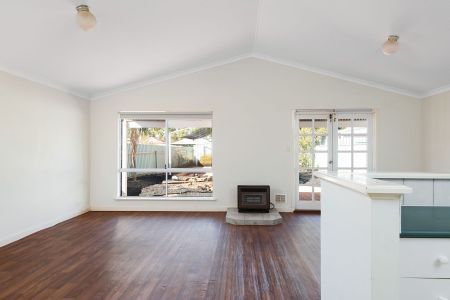 Neat as a pin! - Photo 4