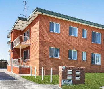 3/33 Auburn Street, Wollongong - Photo 3