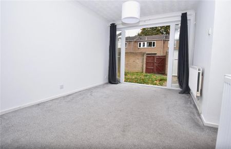 2 bedroom end of terrace house to rent - Photo 2