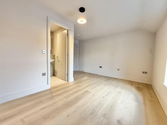 Kemps Corner, Wilbraham Road, Chorlton - Photo 1