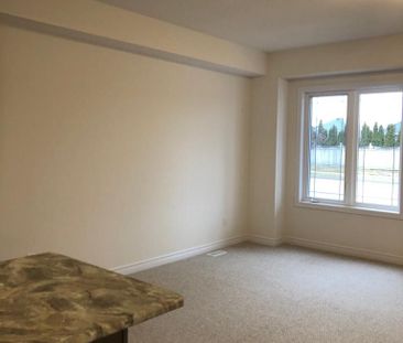 For Lease - 77 Diana Avenue Unit# 85, Brantford, Ontario - Photo 1