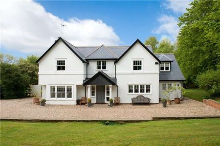 A comfortable and stylish five bedroom family home with wonderful views over the Stonor Valley, offering a maintained garden and is situated within close proximity of Henley-on-Thames. - Photo 5