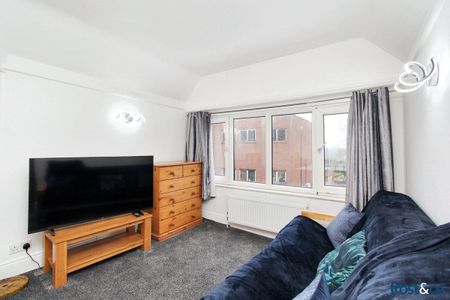 Commercial Road, Poole - Photo 2