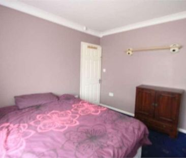 Clare Road, Staines-upon-thames, TW19 - Photo 4