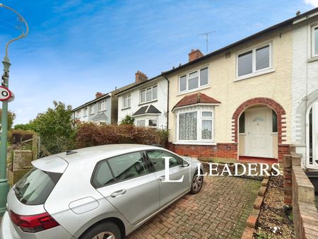 3 bedroom apartment to rent North Road, Portslade - Photo 2
