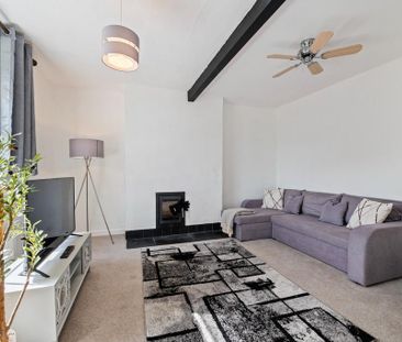 2 bedroom terraced house to rent - Photo 1