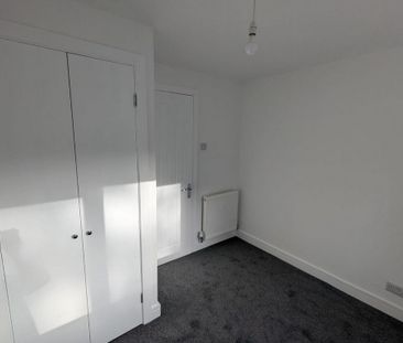 3 bedroom detached house to rent - Photo 2