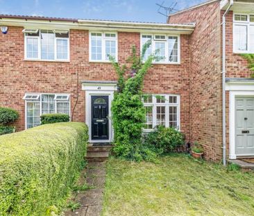 Oakfields, Guildford, GU3 - Photo 4