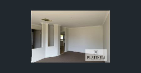 Spacious 4-Bed Room Family Home & Large workshop - Photo 4