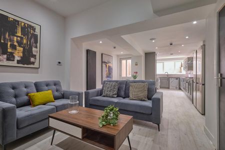 9 bedroom house of multiple occupation to rent - Photo 2