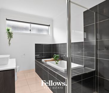 Modern comforts meets unbelievable locale. - Photo 1