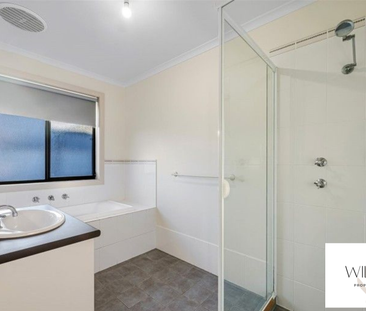 Spacious Four Bedroom Family Home in a Quiet Location - Photo 6