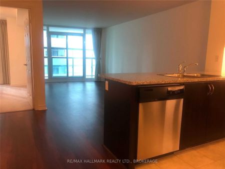 For Lease - 19 Grand Trunk Crescent Unit# 2008, Toronto, Ontario - Photo 4