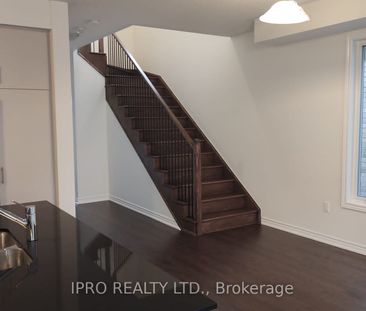 Semi-Detached Home For Lease | S8008682 - Photo 4