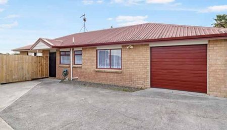 Freshly renovated 3 bedroom home in a quiet cul-de-sac! - Photo 5