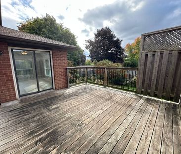 For Lease - 102 Hazelwood Drive, Newmarket, Ontario - Photo 6