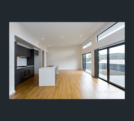 2/150 Ryan Street, Brown Hill, Vic 3350 - Photo 1