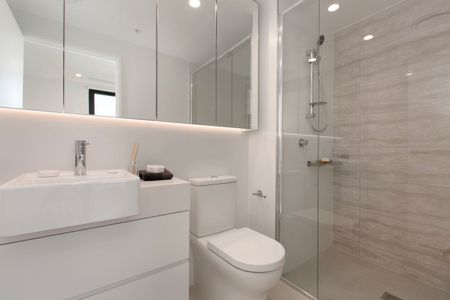 2 bed 2 bath + 1 car park, NE sea breezes, roof top pool and close to everything - Photo 5