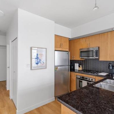 Furnished1-Bedroom Condo in the Heart of the West End/Downtown - Photo 4