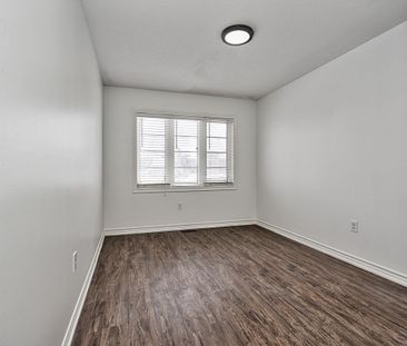 For Lease - 4227 Cole Crescent, Burlington, Ontario - Photo 2