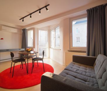 Spacious studio next to metro - Zdjęcie 4