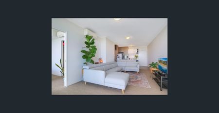 Elegant and Contemporary Unfurnished Apartment with Balcony and Stunning City Views!-- $680 per week until Feb 27, then $720 per week - Photo 3