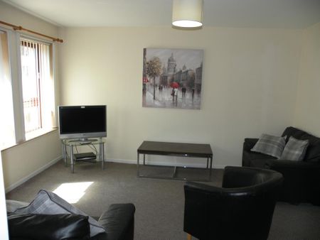2 bedroom terraced house to rent - Photo 2