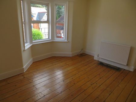 3 bed House - To Let - Photo 4