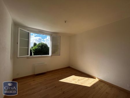 Location Maison 5 pièces 96m² VILLEVEQUE 49140 - Photo 3