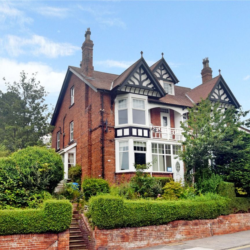 3 bed maisonette to rent in Scalby Road, Scarborough, YO12 - Photo 1