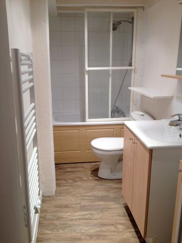 Location Appartement 2 pièces 37m² ORLEANS 45000 - Photo 3