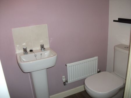 Marler Close, Great Yarmouth, Bradwell - Photo 4