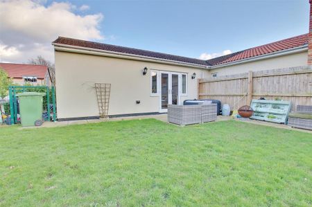 1 bedroom semi-detached house to rent - Photo 4