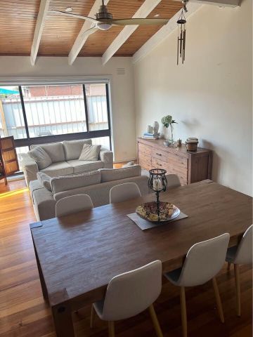 Sunshine West - Photo 2