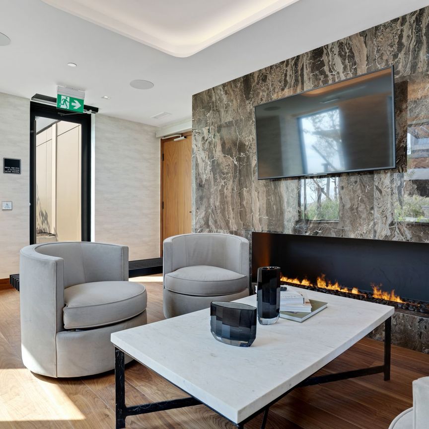 For Lease - 3240 William Coltson Avenue Unit# 2009, Oakville, Ontario - Photo 1