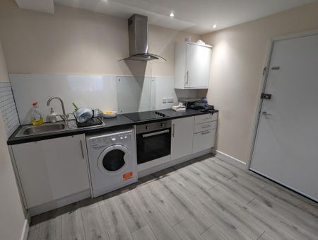 1 bedroom flat to rent - Photo 3