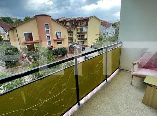 Apartament cu 4 camere decomandat, 80 mp, parcare, zona strazii Negoiu - Fotografie 1
