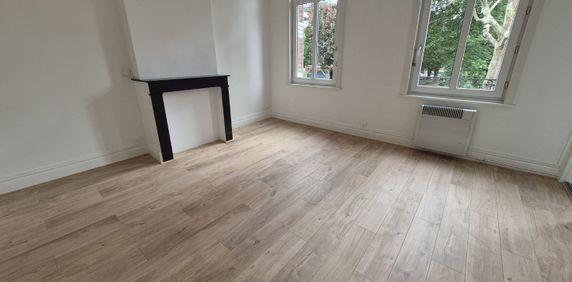 Location Appartement 1 pièce 25m² CAMBRAI 59400 - Photo 2