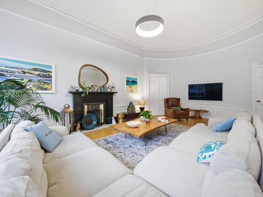 5 bedroom house to rent - Photo 1