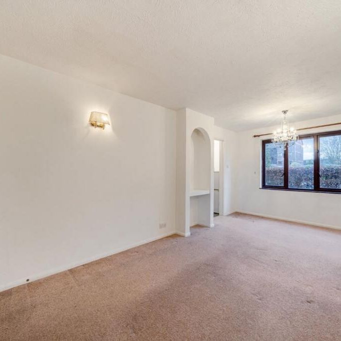 2 bedroom property to rent - Photo 1