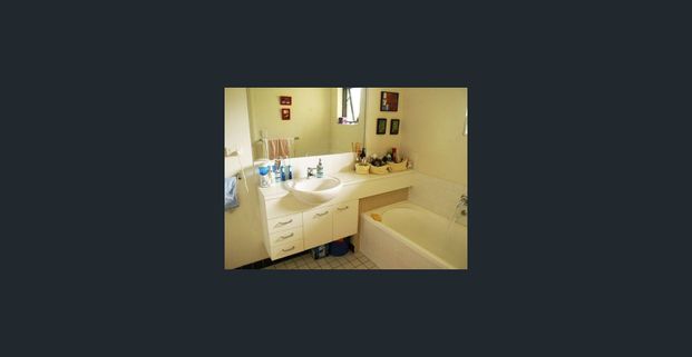 Modern (1bed +study) Premium Quality Apartment, Split Level ,Secured. - Photo 1